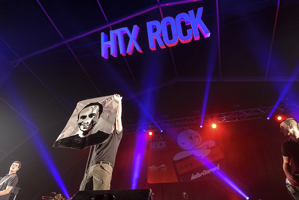 Ekinklik's tweet photo. [ARGAZKIAK] #HTX22 Más imágenes del festival Hatortxu Rock 2018. https://t.co/60ZuyWDFuS @AhotsaInfo @topatu_eus @Hatortxurock https://t.co/AXB7jLpAzA