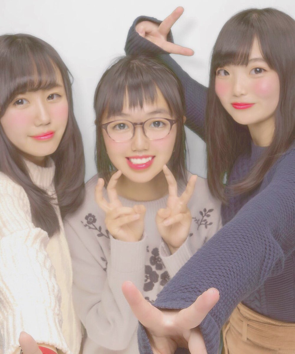 morimoto608's tweet photo. ２０１８年らすとは桶谷と浦田の３人で
コリアタウンと阿倍野行ってきた☃️

安定のばかさで笑い止まらんかった爆笑
お揃いのパスケースも買えて大満足◎
めちゃ楽しかった！！だいすき！！
よいお年を〜☀️ https://t.co/1wheEWEQme