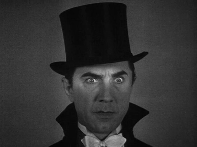 ブラスコウ 秋友克也 Dもプリムの広い帽子を被っていますし 魔人ドラキュラ のベラ ルゴシも屋外ではトップハットを着用していました 帽子さえあればデザインはまとまります ただ不審者度も上昇するだけで