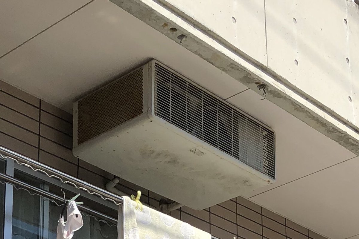 ローボーイ型 室外機2台。 #室外機