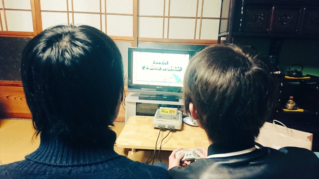 Yuki_S_918's tweet photo. こんばんは！
いよいよ2018年、大晦日ですね！(๑• ̀ω•́๑)✧
皆さんはいかがお過ごしでしょうか？

僕はついに念願の弟とのゲームをすることが出来てほくほくです！
やっぱり弟とのゲームは楽しいなぁ(❁´ω`❁)

今年一年お世話になりました！
皆様も素敵な大晦日を過ごせますように！ https://t.co/4AZSZZfPOA
