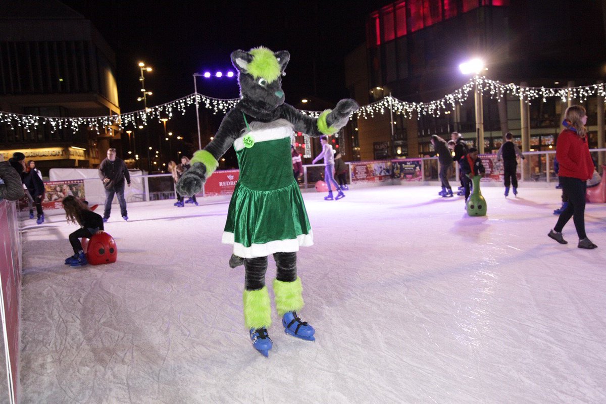 Take a look at these great pictures that show The Fury's visit to our ice rink over the weekend.

Our first session today starts at 11am, whilst our final session of 2018 begins at 6pm. Let's make the final day of the year one to remember!

#Derby #NewYearsEve <a href="/DerbyCQ/">Cathedral Quarter</a>