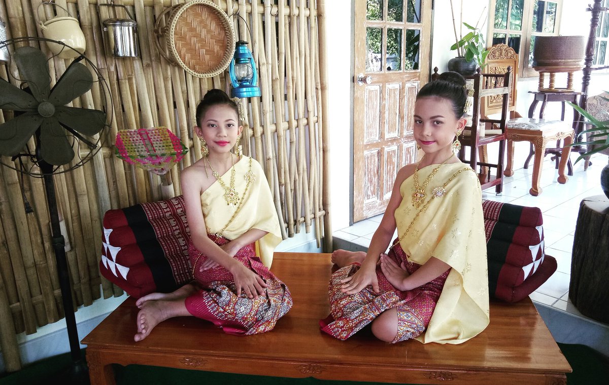 bamboo_thai's tweet photo. Simply Beautiful ❤
😍
❤
😍
#thaifood #thailand #thaigirl #thaidance #thaisong #thailook #thailookstyle #thaifashion #siam #siamthai_ig #bamboothaicookingschool #huahin #chaam #huahintrip #huahintown #chaamactivity https://t.co/X60jZeI1ry