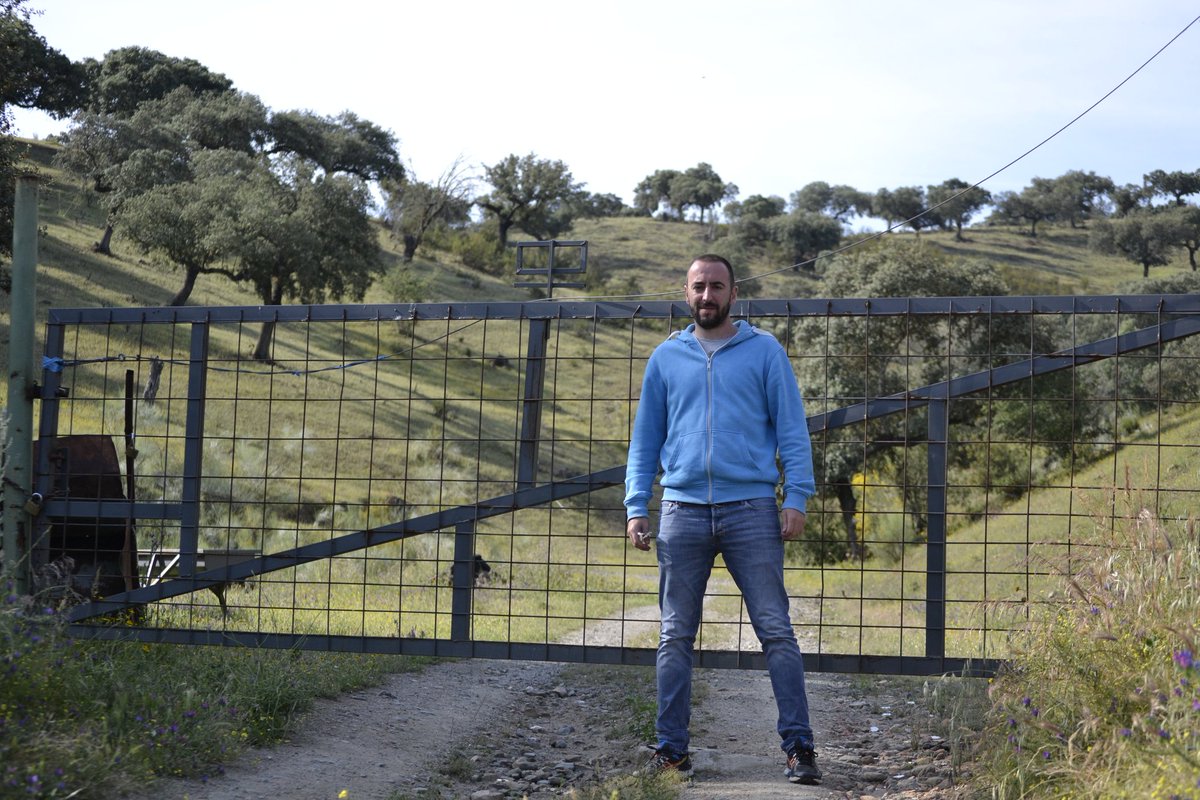 AlexBarraca86's tweet photo. Termina un año bonito, y taurinamente hablando, mejor. Hemos celebrado el X aniversario. Hemos visitado y disfrutado de los toros de #Barcial y de #JaraDelRetamar, momentos únicos, como sus toros. He disfrutado con mi gente. Ahora toca trabajar para el próximo. #JOVENSPEROVALENTS https://t.co/lhT5jwnrSY