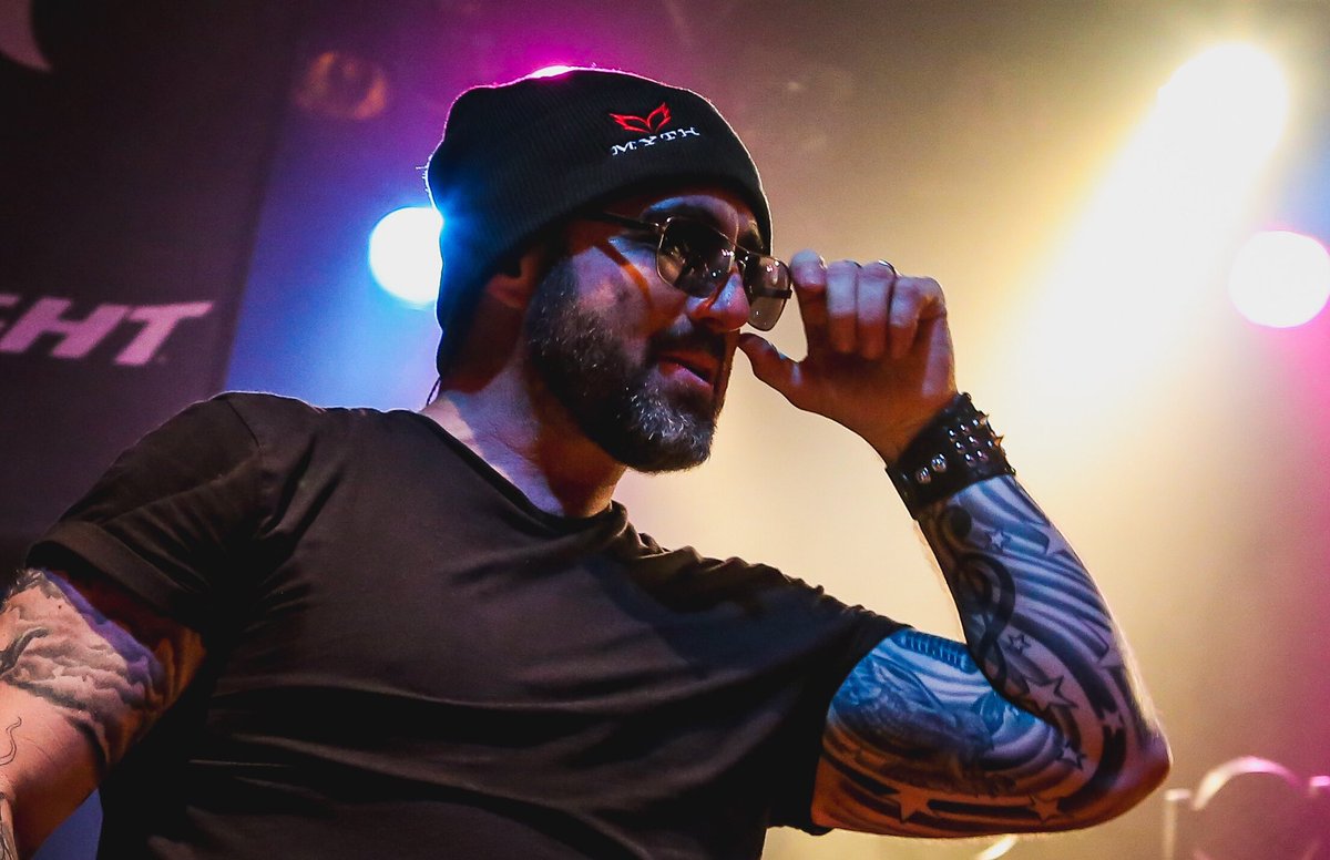 KellyKix's tweet photo. I’ve got some 🔥 rockstar friends!! Super fun #FOOKEY🤘🏼show at @MythLive this past weekend! 

@WhatTheFookey shows are rare and @Chris_Hawkey @MarkDParrish @PeteBercich @MusicByTW @bassmahn leave the fans wanting more! 

Check out a few of the snaps here: https://t.co/wxVHqv5HAp https://t.co/7X0MpNfaaT