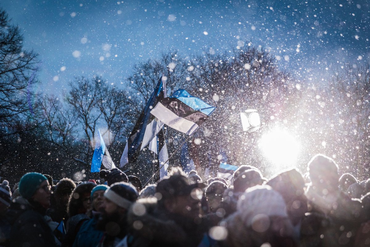 The anniversary year of the Republic of Estonia ends today with numerous crowded events.

All over Estonia the police is out with bigger forces, but a safe end to the year can only be guaranteed by every person themselves.

Have a safe end to the year!