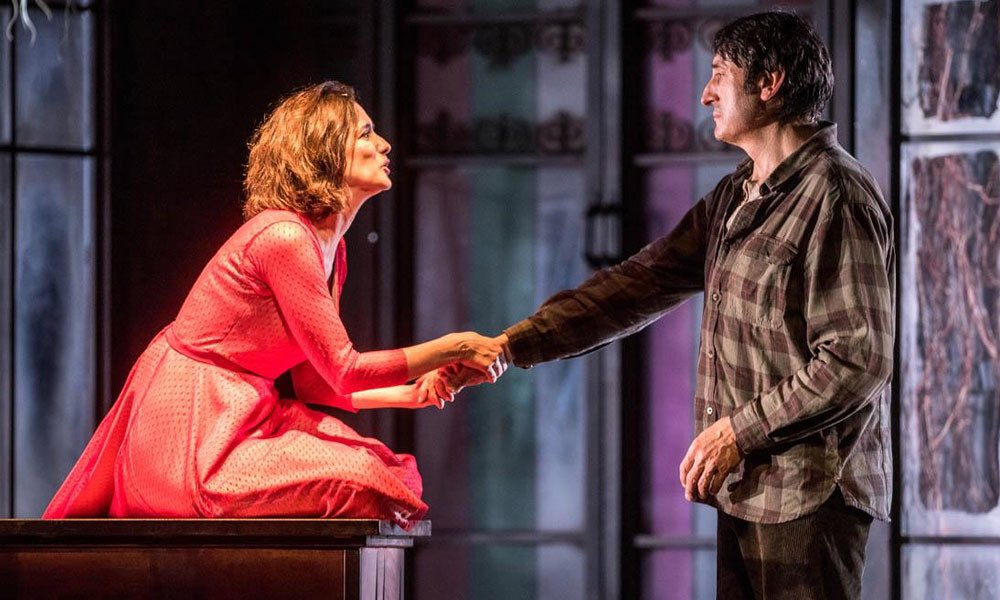 “Este jardín será mi casa. Aquí terminan las palabras, aquí terminan las horas…  Aquí terminan todas las noches de un día” // No hay mejor manera de cerrar que con las palabras de @MiguelGabaldn sobre #TodasLasNochesDeUnDía 👉👇 notodo.com/todas-las-noch…