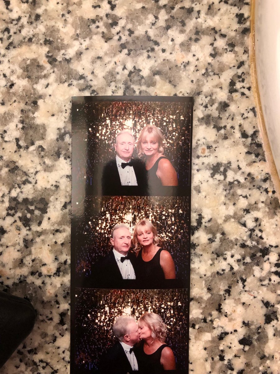KellyDoughty4's tweet photo. Happy New Year https://t.co/NAWpUPwL5Y