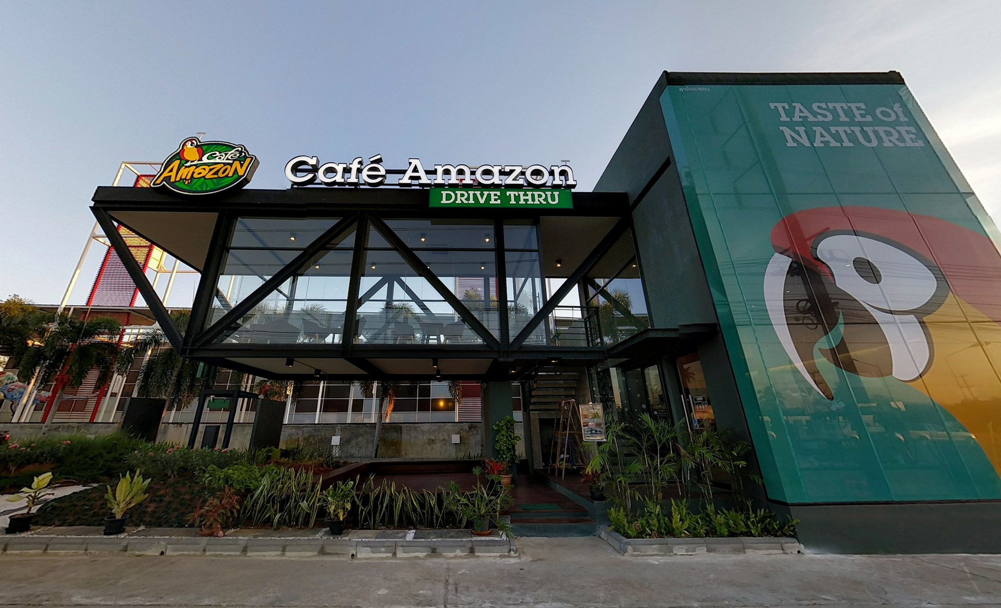 ordiman on Twitter "Cafe Amazon DRIVE THRU Flynow Outlet ปากช่อง. เห็น