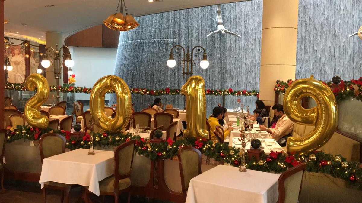 Khaleej Times On Twitter A Restaurant Inside Dubai Mall