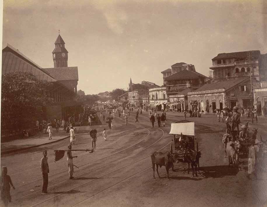 IndiaHistorypic's tweet photo. 1881 :: Carnac Road With Crawford Market On The Left , Bombay

( Photo - @britishlibrary ) https://t.co/ddAbBD9tPR