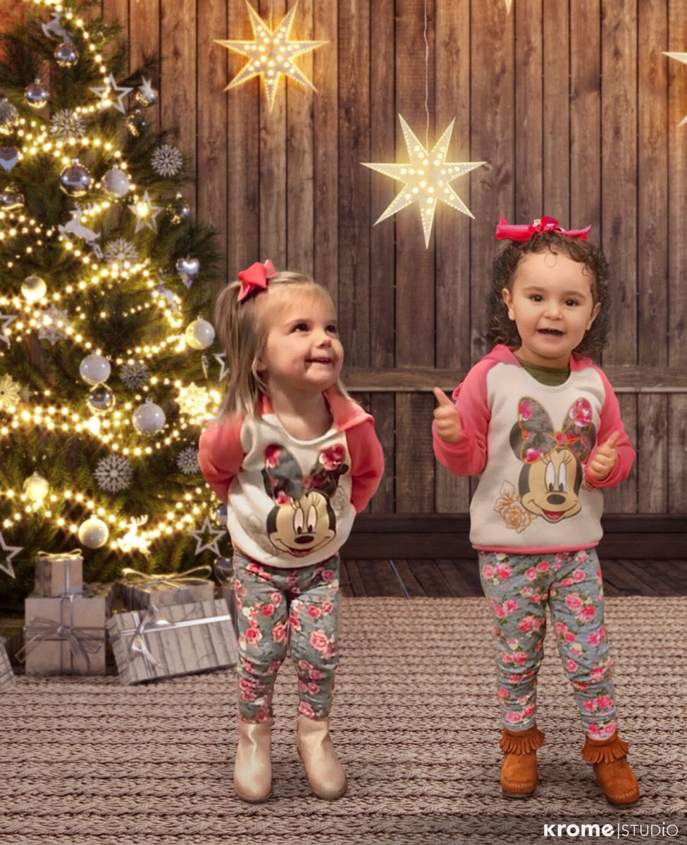 candymannward's tweet photo. Cousins, Aria &amp; Emma Riis, would like to say Happy New Year in 2019 &amp; “Minnie” More! #KromeStudio https://t.co/00nHeTISZz
