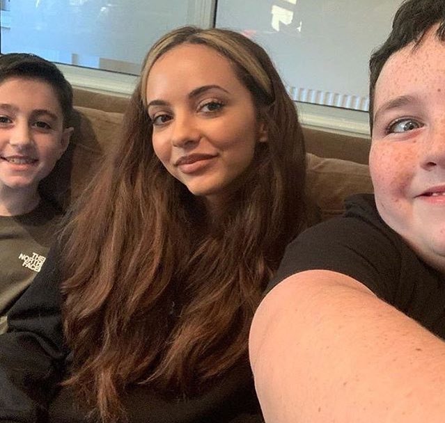 JThirlwallPol's tweet photo. 📸 | Jade dwa dni temu z dziećmi w fundacji "Cancer Connections” https://t.co/jjhgI3X4qZ