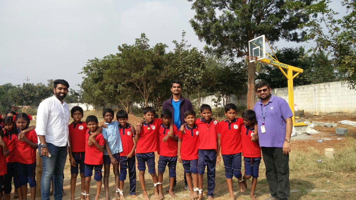 SyngeneIntlCSR's tweet photo. Members of the Syngene Voluntary Action Group (SVAG) in association with @Biocon_FDN organized a day-long fun-filled sports activity session for the children of the Hennagara Govt. School. Special prizes were awarded to the winners. @SyngeneIntl #CSR #SyngeneCSR #BioconFoundation https://t.co/OtQevOcLnp