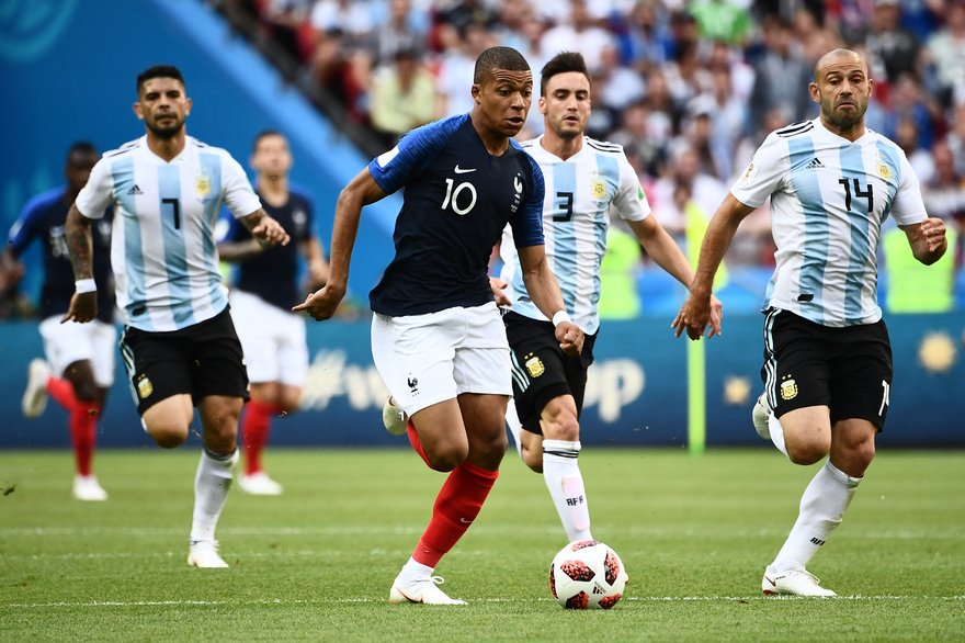AxelDegru's tweet photo. #MonAnnéeFoot2018 Ça restera de loin la meilleure ❤ https://t.co/5gwrzcnFmO