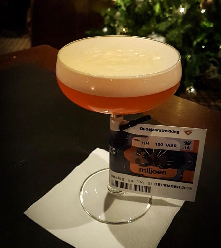 Vanavond verkrijgbaar in onze Bar No.1 de New Years Eve cocktail 🍸Kom jij met ons proosten op het nieuwe jaar? #eindejaarsavond #newyearseve