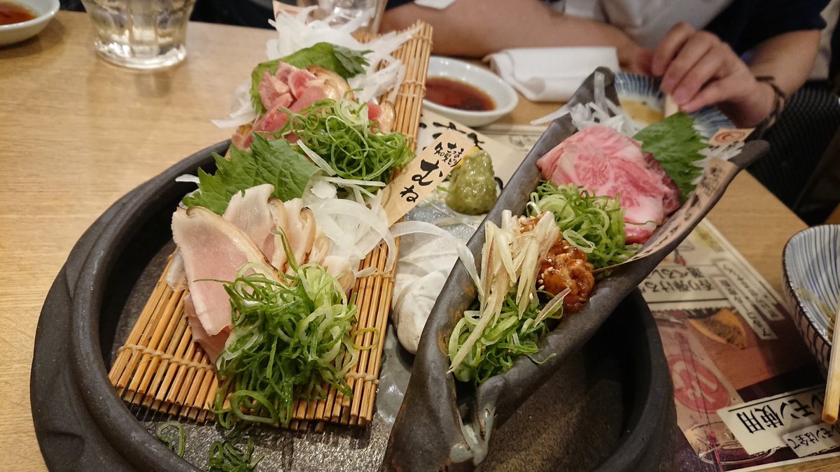 RUCA1203's tweet photo. そうそう
昨日はバンドメンバーと
お世話になってるしゃっちょさんにお誘いもらって、バスケ見てきました✨観戦とか初めてでしたε”ε”ε”(ノ* •ω• )ノ🏀
大阪エヴェッサ勝てて良かった✨
忘年会もありがとうございました✨カラオケ楽しかった😊
#忘年会 #MistyA https://t.co/3WPBneOwUQ