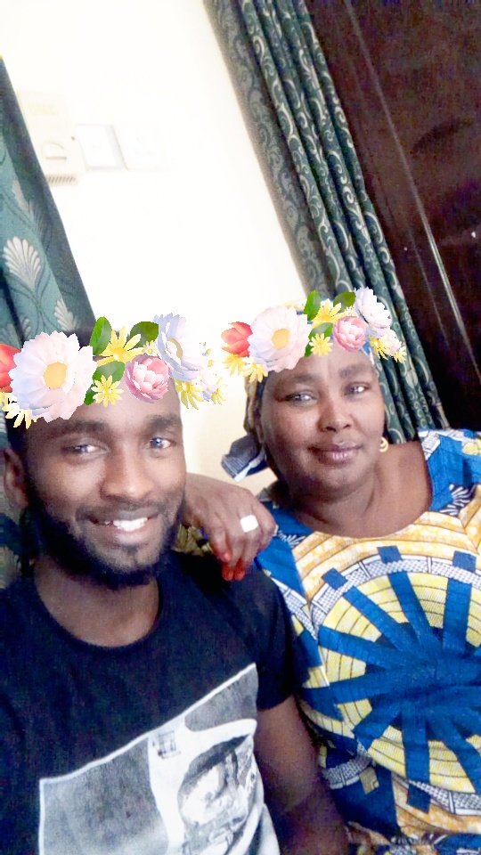 harunbrokerage's tweet photo. In addy to meπ
Lemme introduce my one and only to you guys
#Top4of2018 #selfiewithmom
#motherson #Top4of2018
#LastDayof2018
#LastDayOfTheYear
#2019WeMove
#AkwaIbom https://t.co/RgY6aUyt8r