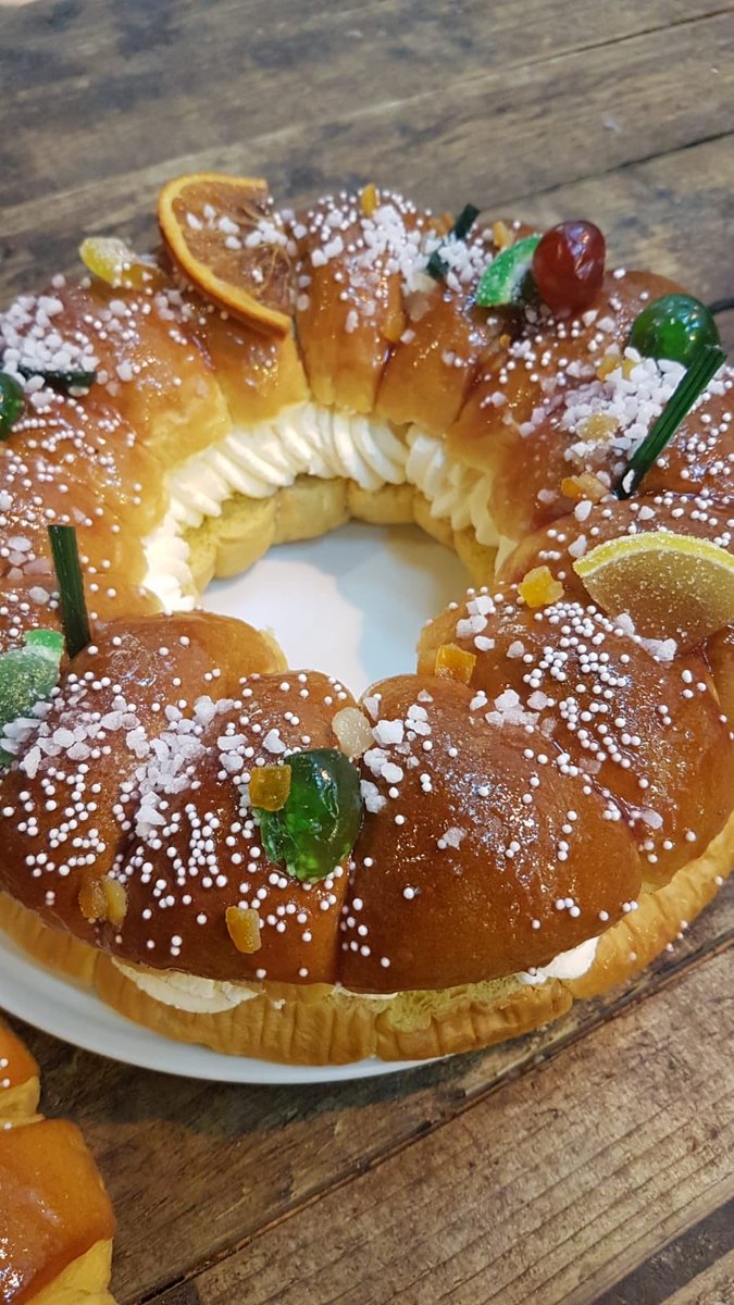 It’s a Spanish tradition eating ‘Roscón de Reyes’ the 6th of January, after opening our Christmas presents. It’s not 6th but we have them ready for you! Enjoy this #delicatessen #roscondereyes <a href="/Nclmarkets/">Newcastle CC Markets</a> <a href="/NewcastleNE1/">Get Into Newcastle</a> @Ne1Tweets <a href="/NE1BID/">Newcastle NE1 Ltd</a> <a href="/graingermarket1/">Grainger Market</a>