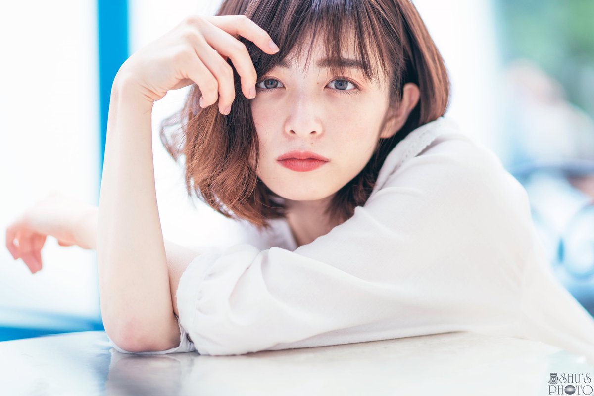 RippingShu's tweet photo. 🎉Best4 in 2018🎉

昨年のこの時期、ポトレ始めて数か月で「さすがになぁ💦」と自粛しましたが…初めてフルで1年撮ってみての、少し天邪鬼なセレクトを📷

#2018年自分が選ぶ今年の４枚

@vampiretoricago (135Sonnar)
@Livenica_13 (12-24Ⅱ型)
@yuukaphotomo (50Planar)
@mimi_kawacolle (85Planar) https://t.co/48aX0qErFh