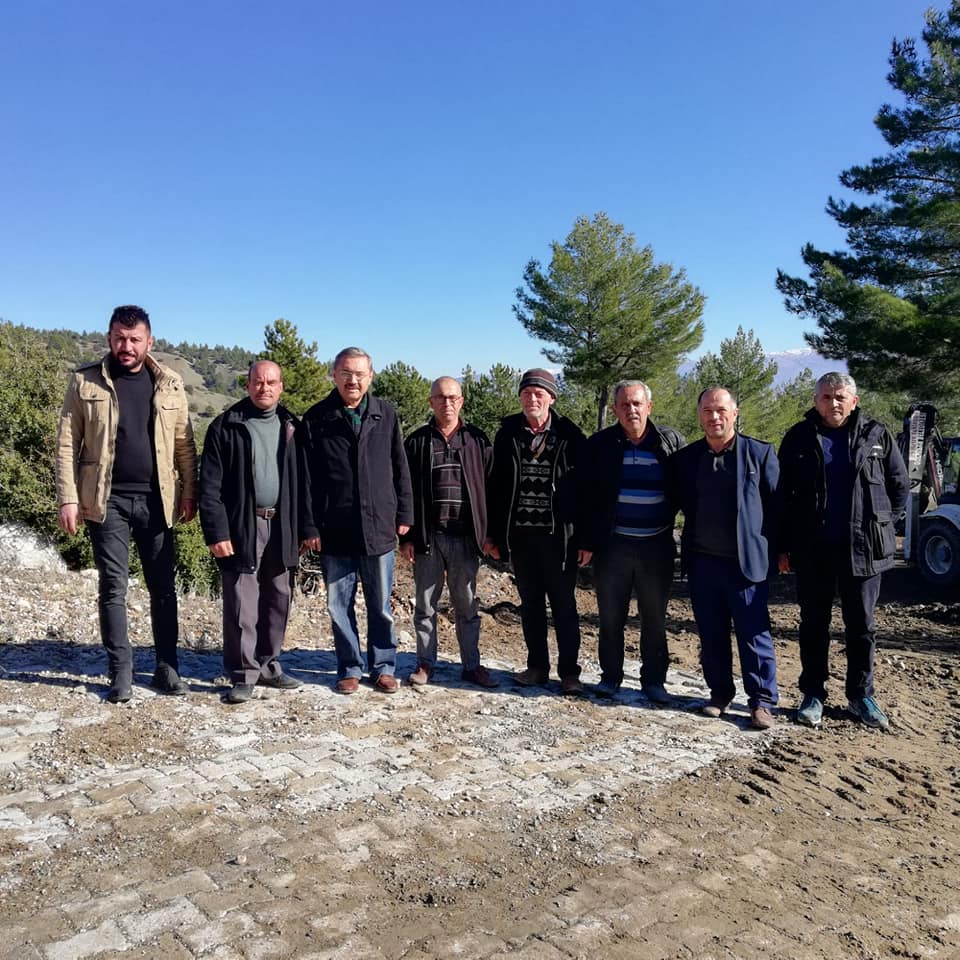 golhisarbld's tweet photo. Yeşilpınar doğal su kaynağını yenilenen Konak su deposuna akıttırıldı. Bu çalışma ile birlikte içme suyu şebekemiz daha güçlü hale getirildi. #DrRamazanCanural https://t.co/gxnPzwjIit