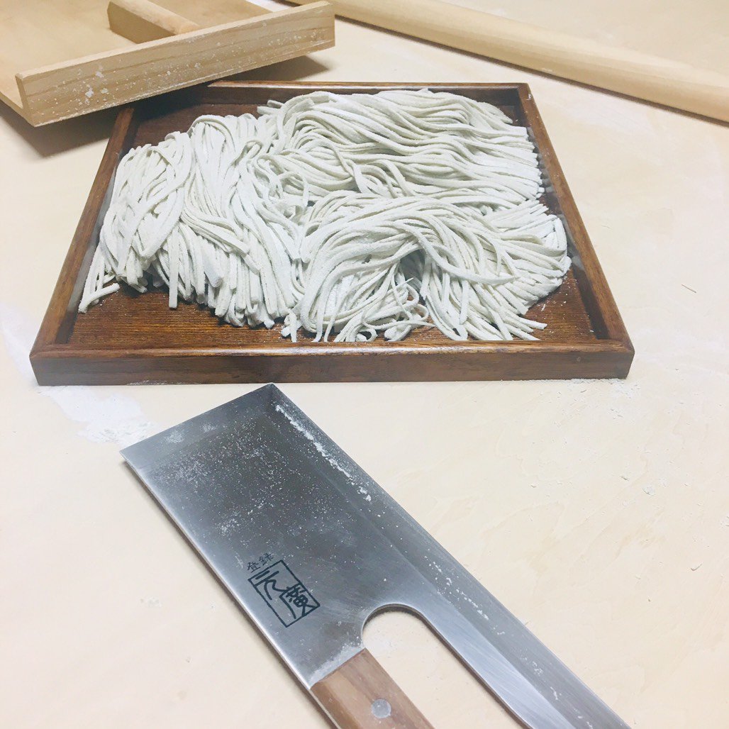 ok_amirom's tweet photo. To make and eat back wheat noodle is one of Japanese traditional custom on the end of the year. My friend Hideo made it. Check the picture below. Happy new year!
#新津 #hideo #japan #loacl #backwheat https://t.co/JX7i4bE93D