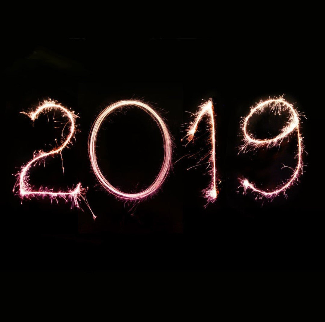 VolSinn's tweet image. Een fijne jaarwisseling en alvast een mooi #2019. De reeks van oud en nieuw is al begonnen en het duurt nog maar een paar uur voordat wij aan de beurt zijn. #HappyNewYear