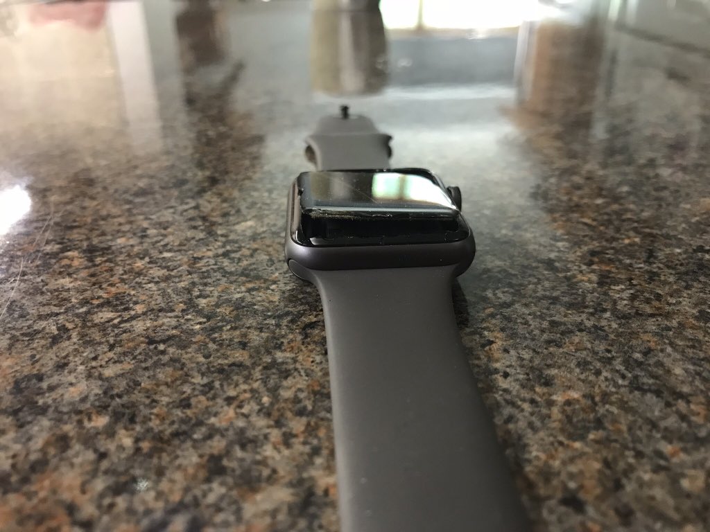 samelkin's tweet photo. @AppleSupport this happened to my son’s Apple Watch. Support weren’t interested in repair as they claimed accidental damage. The screen popped off first so the damage was because of the fault https://t.co/i9h1LOElur