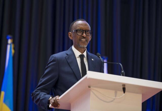 rbarwanda's tweet photo. H.E President Paul Kagame new year message to the nation will be broadcast at 23:56hrs and thereafter we begin a live broadcast of the countdown into the new year! Stay tuned. https://t.co/DcCoPP3IlE