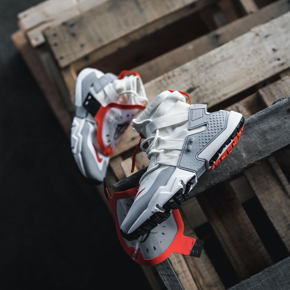 nike air huarache gripp team orange