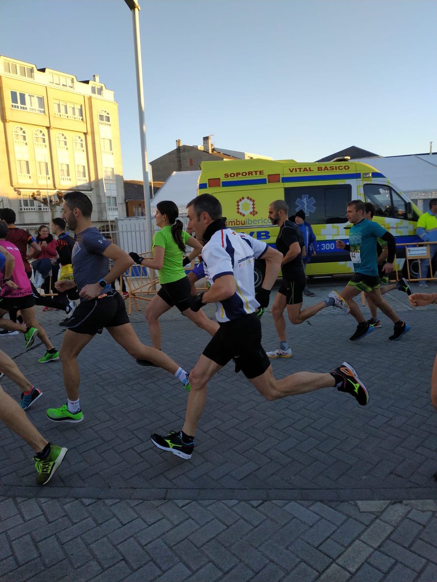 RutaCNaval's tweet photo. #corredorespopularesarmada en la VIII SAN SILVESTRE AS PONTES #AsPontes https://t.co/Y3brs6235O