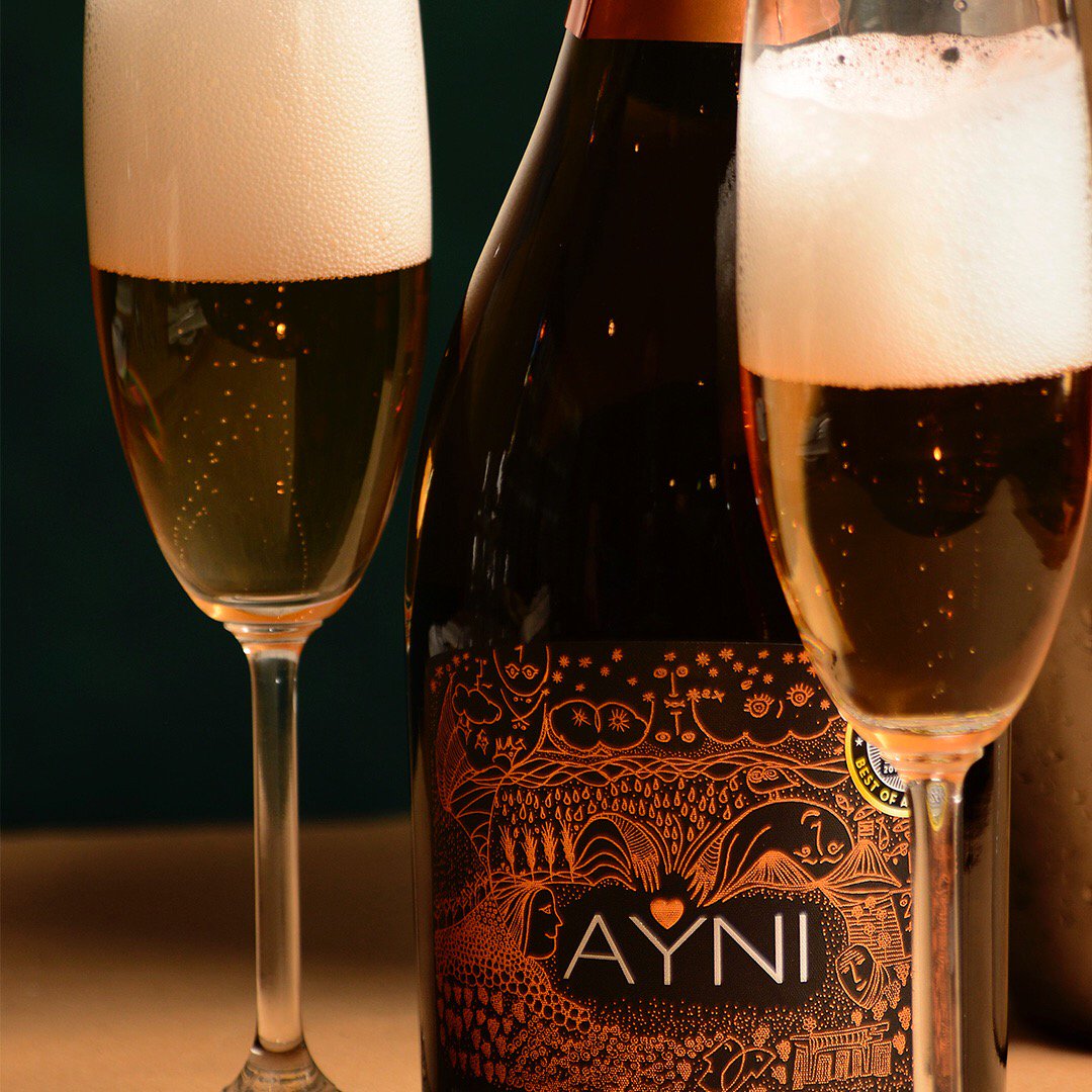 Que no falten las burbujas. 🍾 ¡Feliz año!