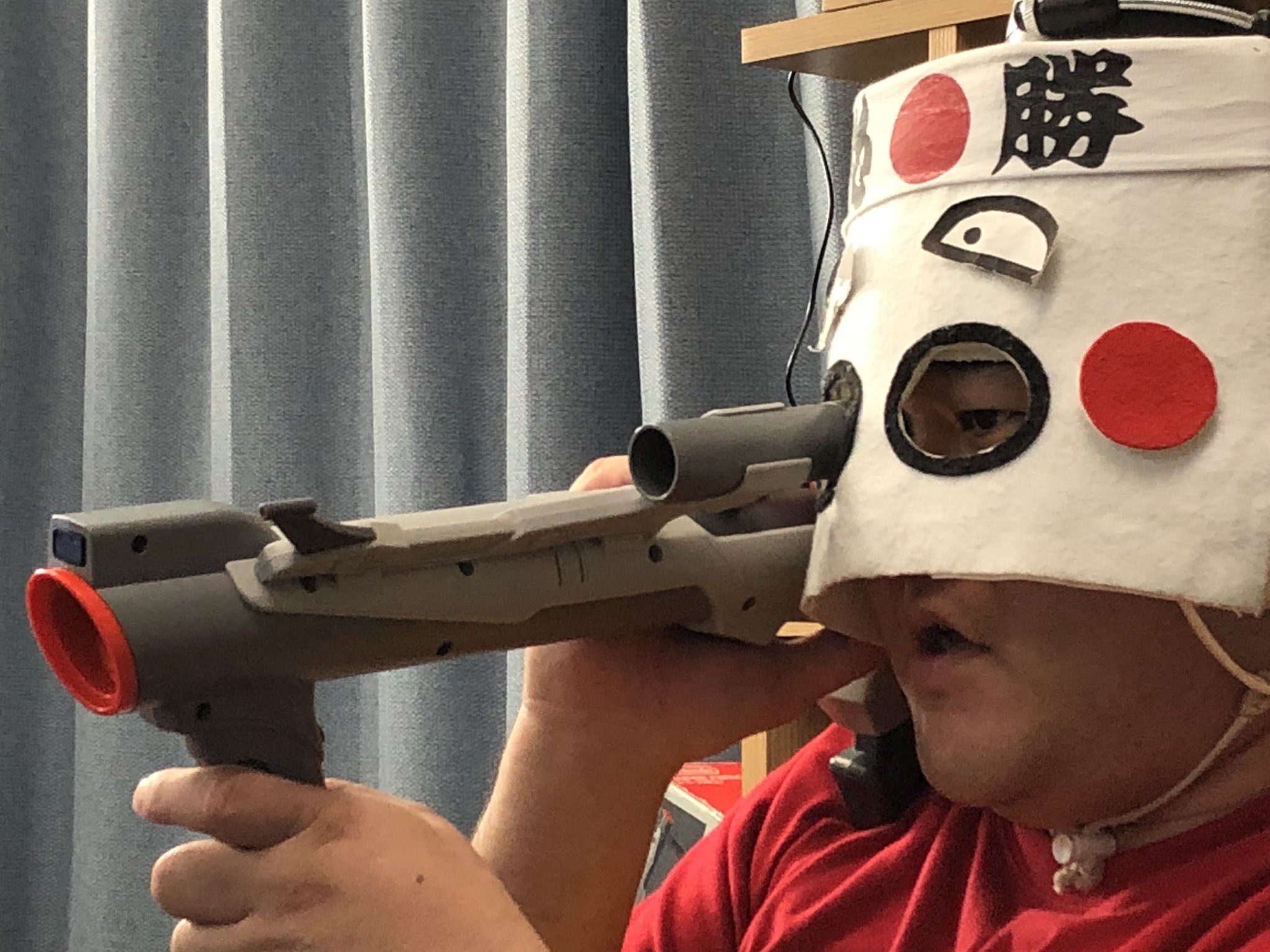 いい大人達 Nintendo Switchでいい大人達のゲーム発売中 Sur Twitter 武器と顔面が一体化した戦士の 悲しくも雄々しく戦う姿をご覧ください ババーン いい大人達 T Co F5ojngpvoq Twitter