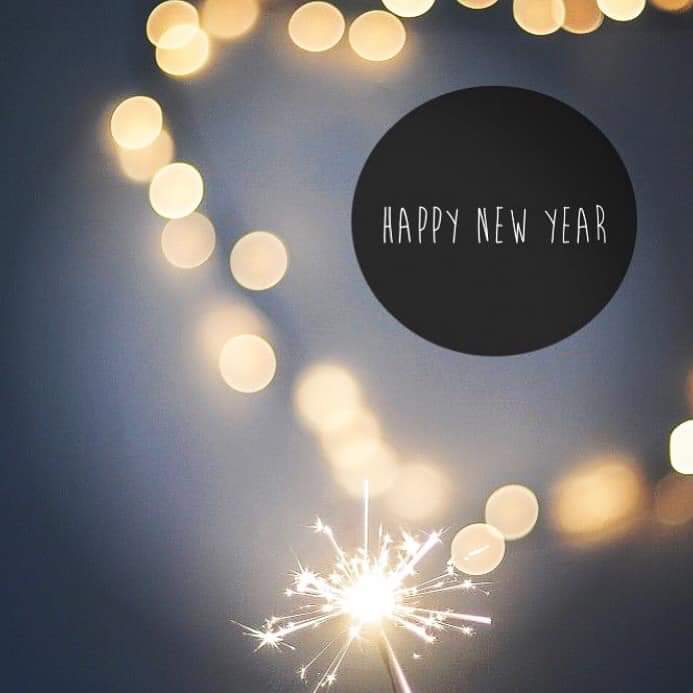 ScalesGolf's tweet photo. Wishing our friends, past & future guests a very Happy New Year. #personaliseditinerary
#ireland #privatedriver #executivetransfer https://t.co/YEqOhVkk4Q
