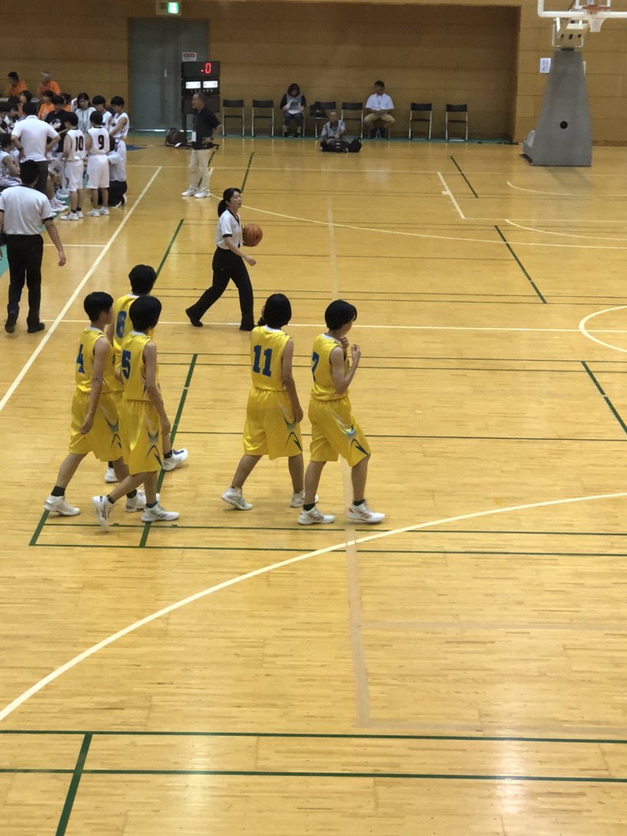 0s8a0k0i's tweet photo. 2018年も内容の濃い1年でした。バスケ部の仲間はさきの自慢の仲間です.この仲間とバスケができて、頑張ってよかった。
ありがとう。さきに沢山の思い出をくれてありがとう
最強で最高の10人がだいすき！！！ https://t.co/fmS97tMsiM