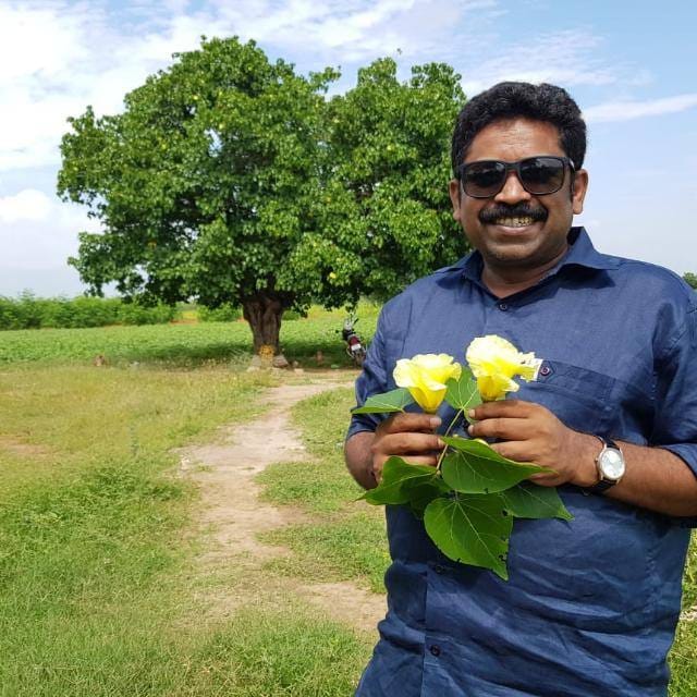 மலை போலே வரும் சோதனை யாவும் பனிபோல் நீங்கிவிடும்
அனைவருக்கும் இனிய ஆங்கில புத்தாண்டு வாழ்த்துக்கள்