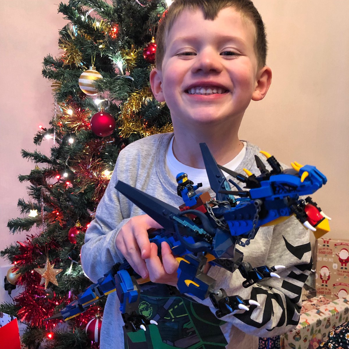 A big thank you to everyone who has fundraised and supported us during 2018, you are amazing! You helped to take our total raised to over £18,000!! Wishing you all a Happy New Year 💙