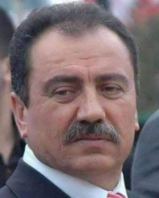 Bugün 31 Aralık.

Türk-İslam Mefkûresinin büyük mütefekkiri Seyyid Ahmet ARVASİ hocamızın ebediyete irtihâlinin ve bu  mefkûrenin bayraktarı, başkanımız Muhsin YAZICIOĞLU'nun doğumunun sene-i devriyeleri.

Rahmetle minnetle yad ediyorum.

Ruhları şâd, mekânları cennet olsun...