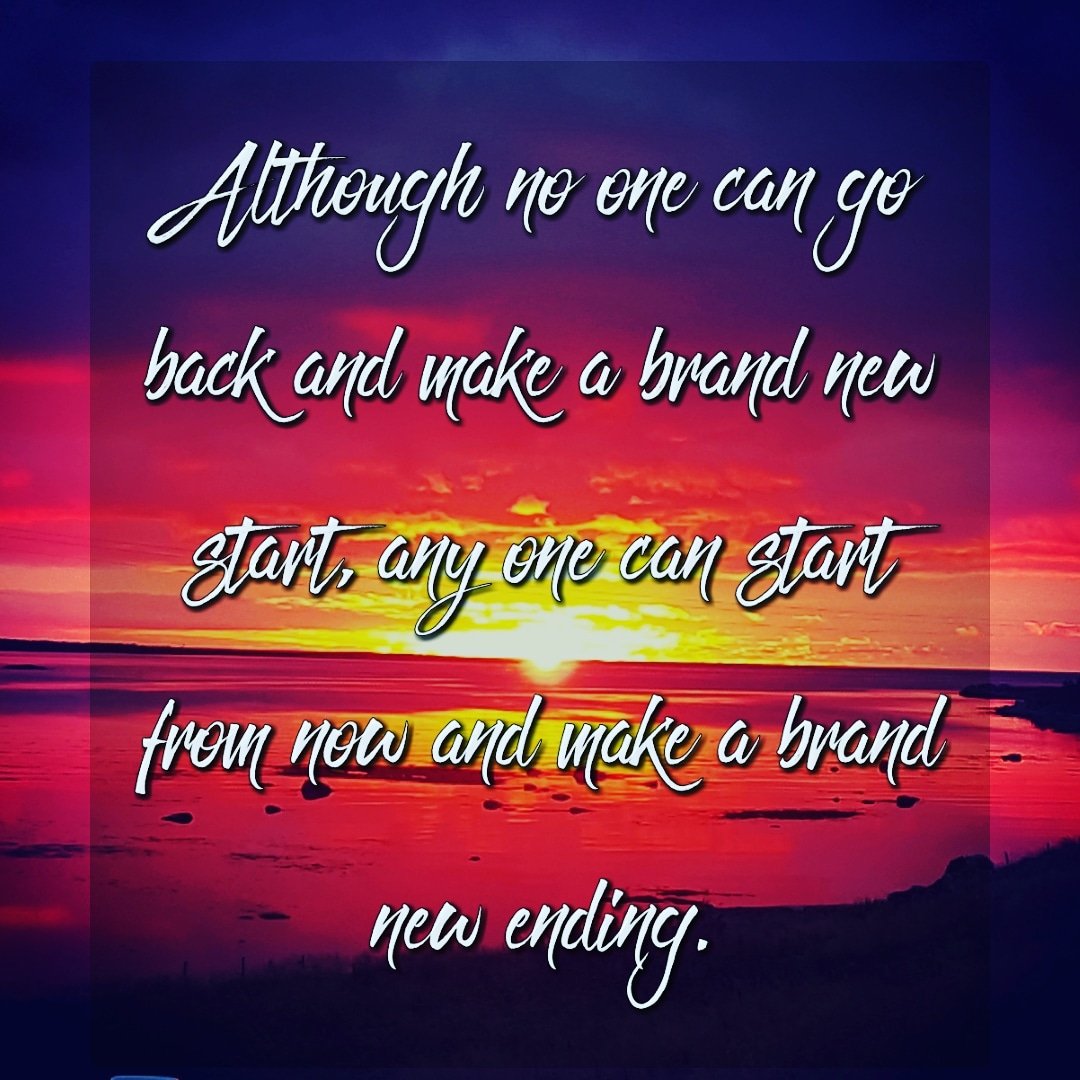 Heartless_Night's tweet photo. Here's to a new year and new beginnings 🥂🎆 #HappyNewYear2019 #godtnytår #NewBeginning https://t.co/pwPEVHpGzO