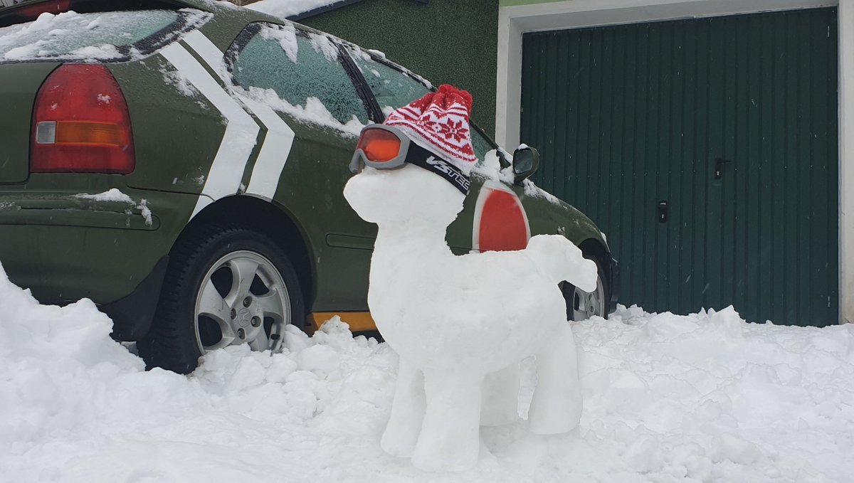 Wingbite_'s tweet photo. SNOWPONY BRUH! 🧀🍓
#snow #snowman #snowpony #mlp #clothes #christmas #sylvester #pony #mlp #honda #civic #ek3 #car #winter #You https://t.co/x1dhAQYJ0M