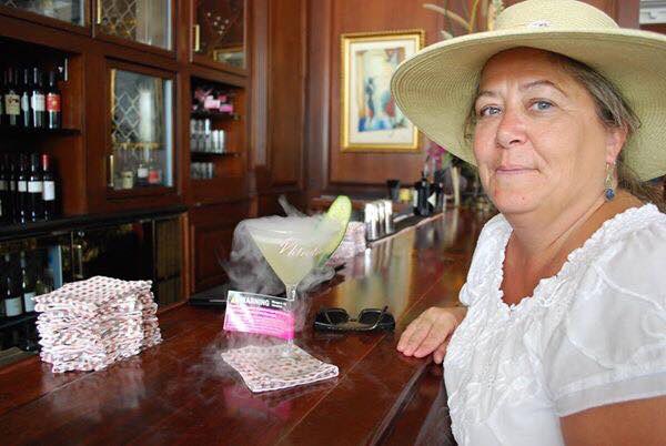 reichemonicaa's tweet photo. 4 years ago tonight. the world lost one of the most beautiful souls because of another persons ignorant drunk driving.. Miss you everyday auntie, hope heaven is treating you well. DO NOT DRINK AND DRIVE. https://t.co/VpY9oIkHAQ