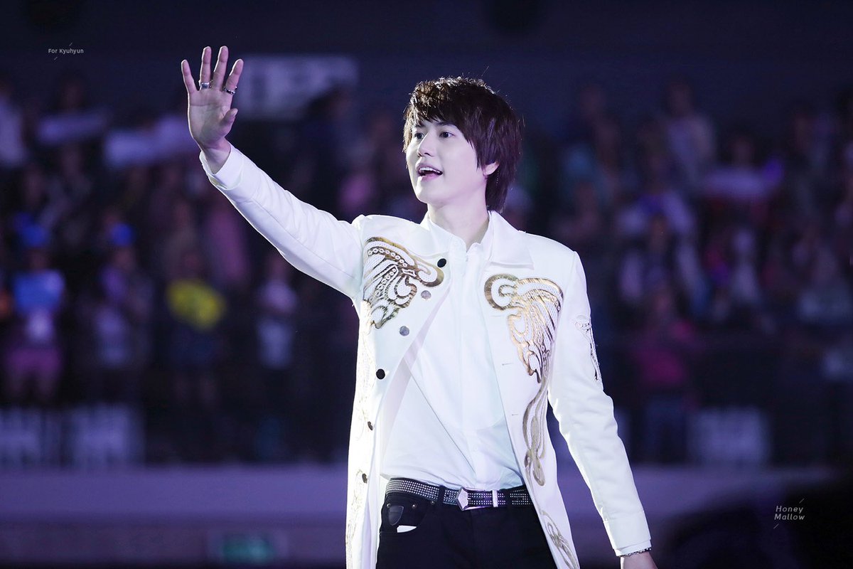 규현이가 우리 곁으로 돌아오는 2019년이에요! 새해복 많이 받으세요🎊 
2019년에도 잘 부탁드립니다😚

#HappyNewYear2019