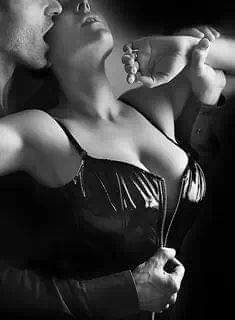 Gloria Piu L Amore E Proibito E Piu La Passione Diventa Follia Non Ci Si Puo Liberare Di Una Mente Che Ti Percorre Ogni Singola Ragione Di Non Ragionare E Facile