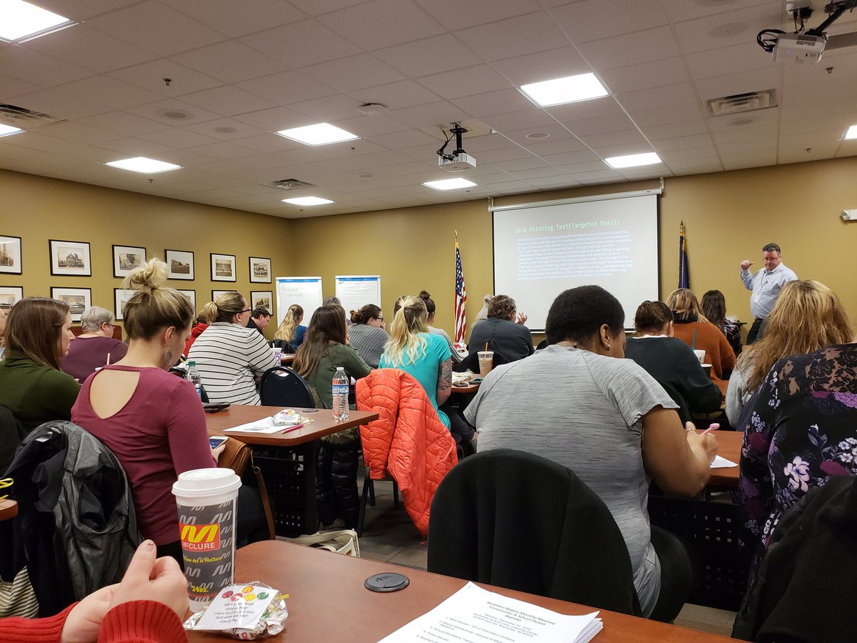 lisaigidley's tweet photo. Ending the year with Northern Region case manager meeting to kick off 2019!! #bettertogether
#FourCounty https://t.co/4qZDpjOal3