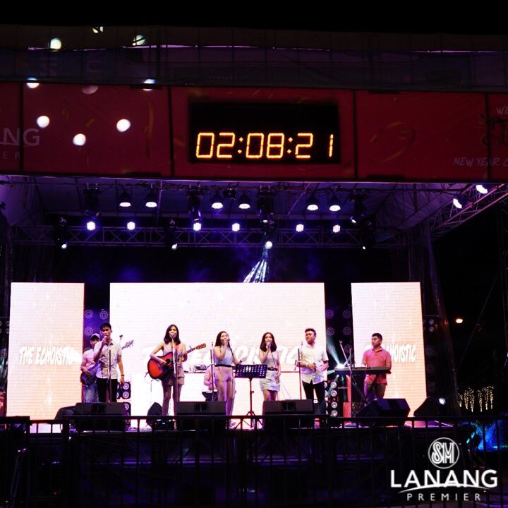 SMLanangPremier's tweet photo. We're welcoming 2019 with a spectacular New Year Countdown Party here at SM Lanang Premier! 💖 ✨

Featuring breathtaking aerial stunts of Kristel de Cataline and performances from The Echoistic Band and DJ Wacky Masbad! 🎶 HAPPY NEW YEAR! 🎉💯

#EverythingsHereAtSM
#LoveSMLanang https://t.co/Awp8Vb4yJf