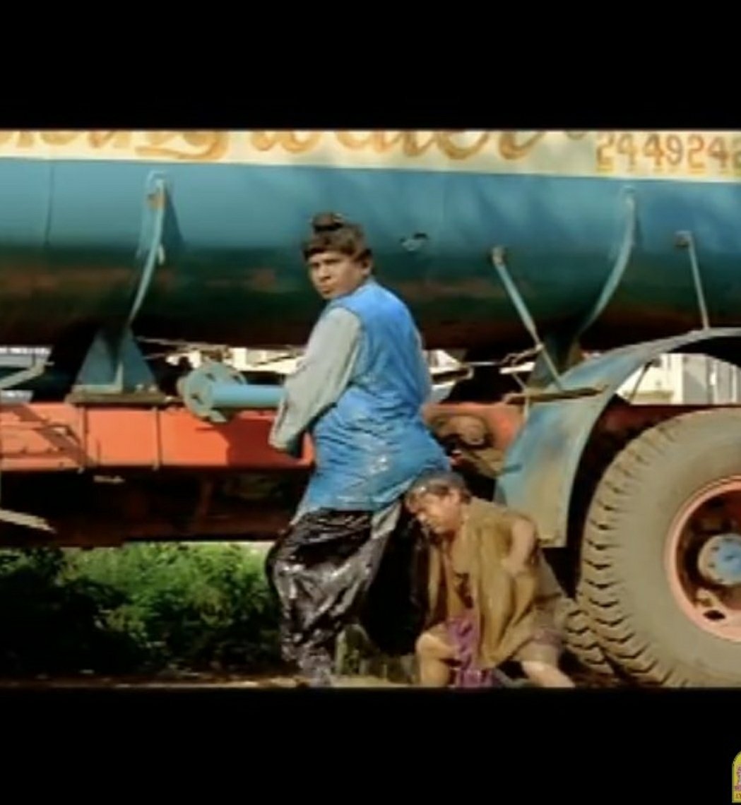 🔦☘️ʋɨʝǟʏ ֆǟʀǟʋǟռǟ🙋‍♂️🔦 en Twitter: "நல்லா முட்டு கொடுக்கும் ரஜினி குஞ்சு  நண்பா... முடியல... Selfie புள்ள க்கு எதுவும் Explanation இருக்கா.?… "