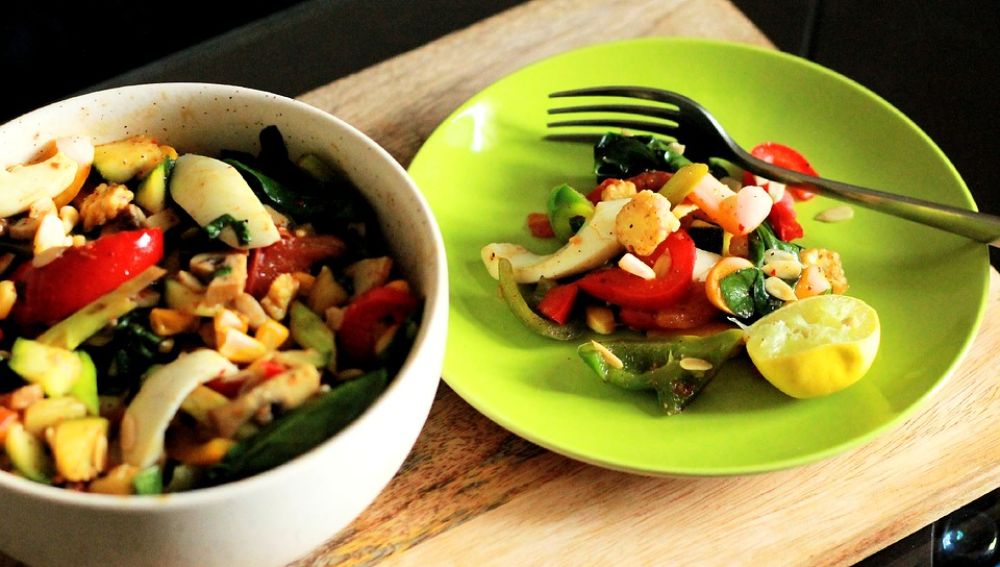 Siete buenos hábitos saludables para el Año Nuevo antena3.com/recetas-cocina… Vía <a href="/cocinatis/">cocinatis</a>