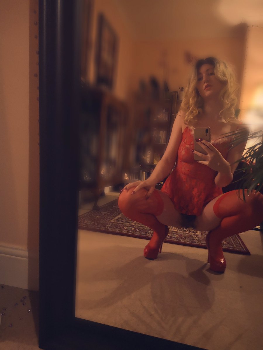 Elsa_at_Phoenix's tweet photo. Happy new year sweeties! Thanks to everyone who made 2018 full of transformative sexy experiences. My next incall day is on the 3rd of January, filling up very quickly, so get in touch on Elsa.svensson@protonmail.com to make a booking, start 2019 like you mean to continue-dirty💦 https://t.co/g5pYir7QVq