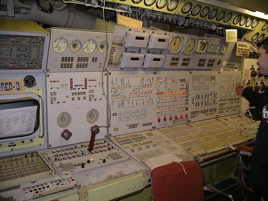 Saturnax  on Twitter: "#SubSundayEncore #Submarines #Typhoon  #ВМФ Project 941 Akula/Typhoon class RFS TK-17 control panels &amp; one of  her OK-650 PWR nuclear reactors. https://t.co/tmBpt5dovN" / Twitter