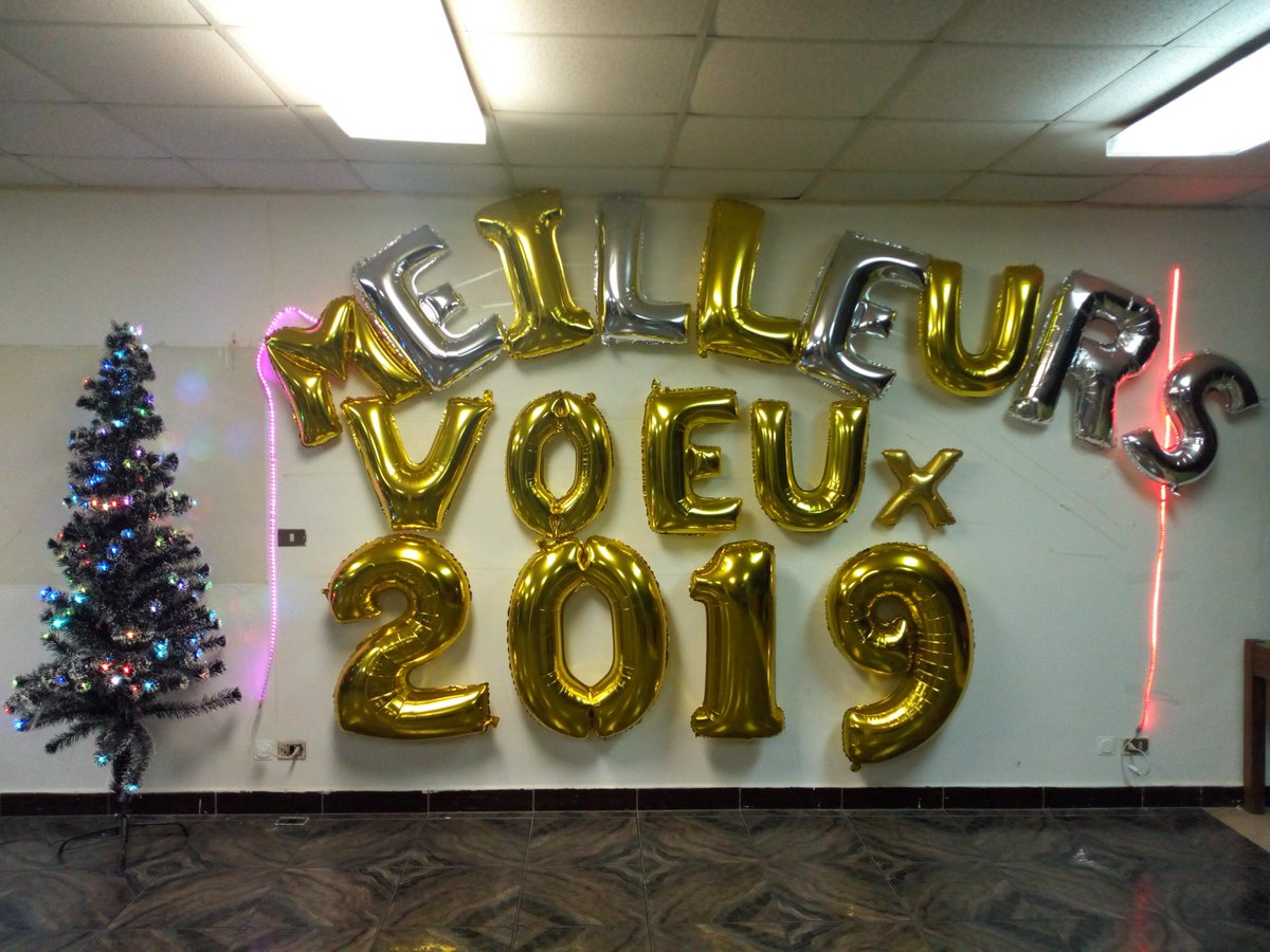 USenghorPromo16's tweet photo. Bonne et heureuse année 2019 à toutes et à tous. #UniversitéSenghor https://t.co/op7Ig3ajKX